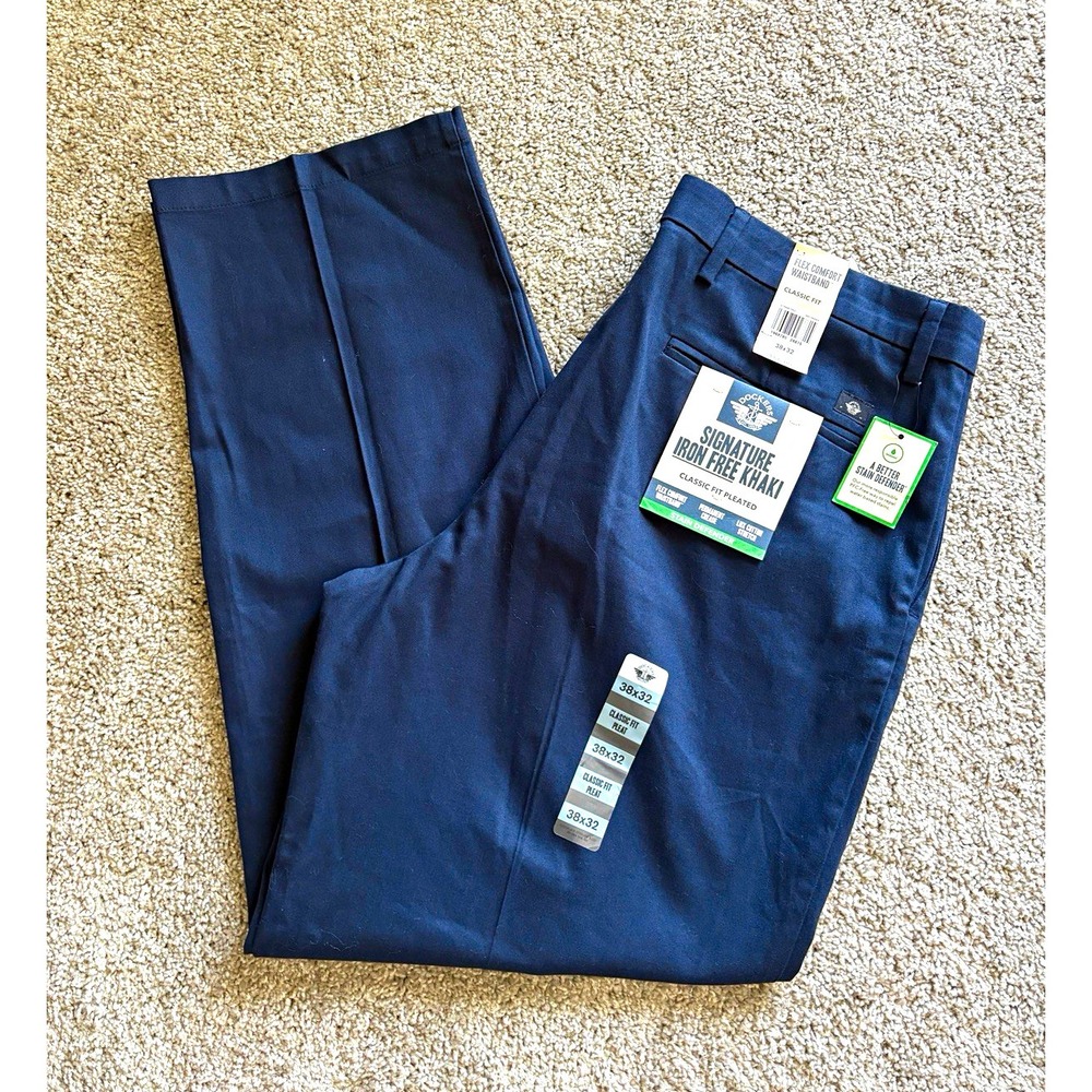 Dockers Signature Iron Free Khaki Navy Classic Fit Pleated Straight Leg 38x32